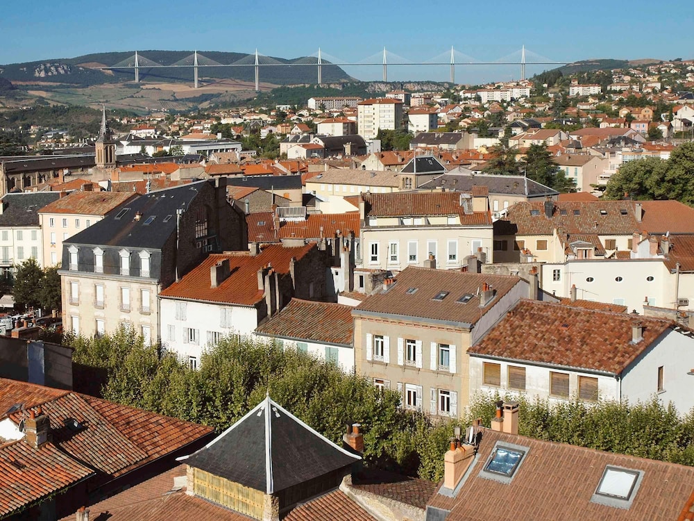 MERCURE MILLAU 4/50