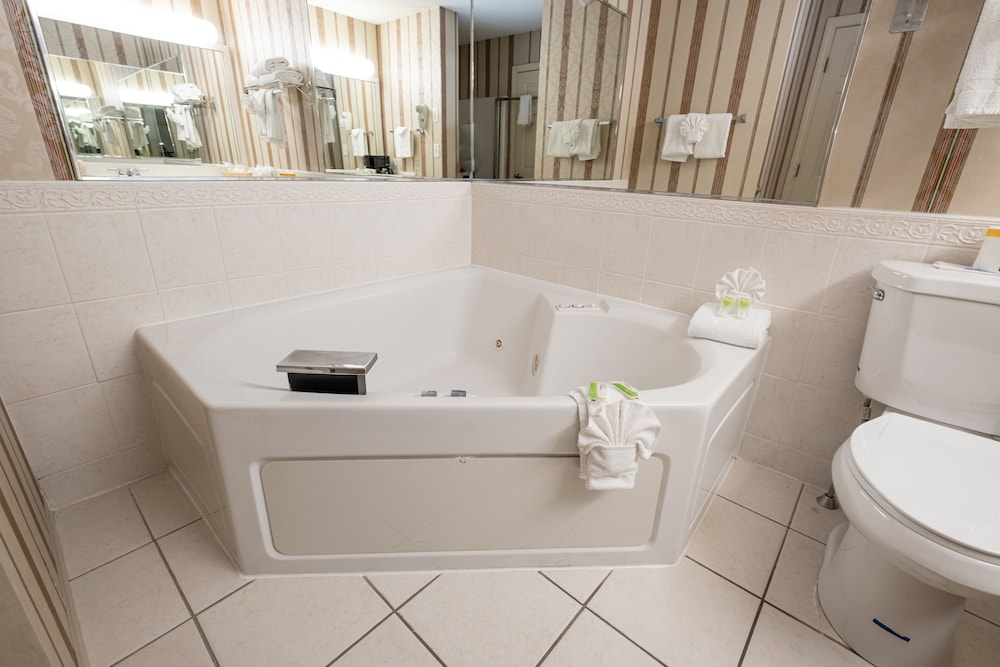 Hilltop Inn & Suites - North Stonington 24/60