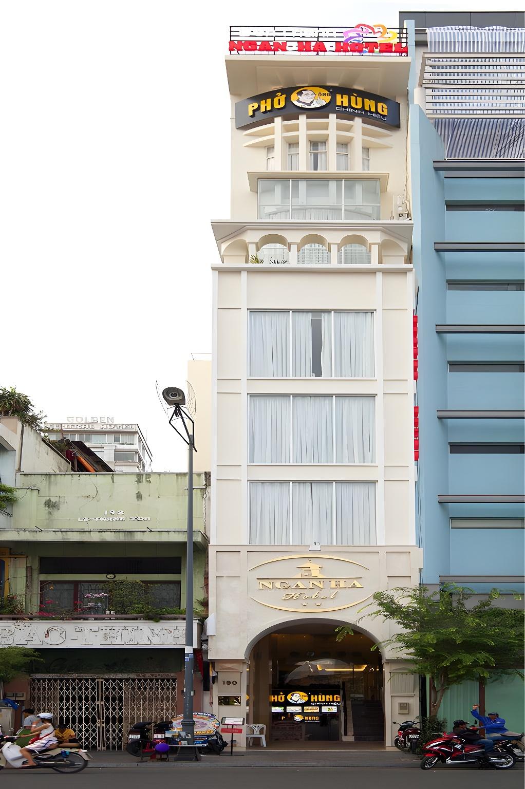 Ngan Ha Hotel 8/80