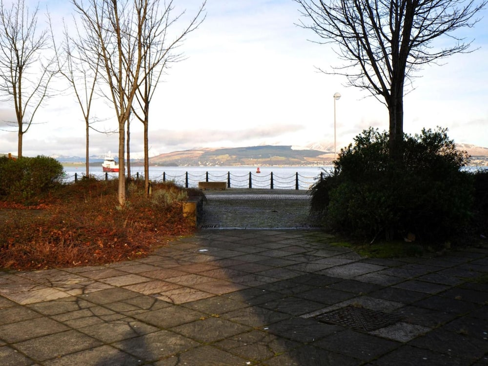 Greenock Hall's Waterfront Complex 23/31