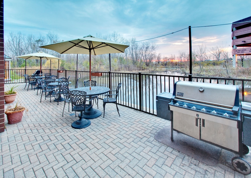 Staybridge Suites Chicago Oakbrook Terrace 33/64
