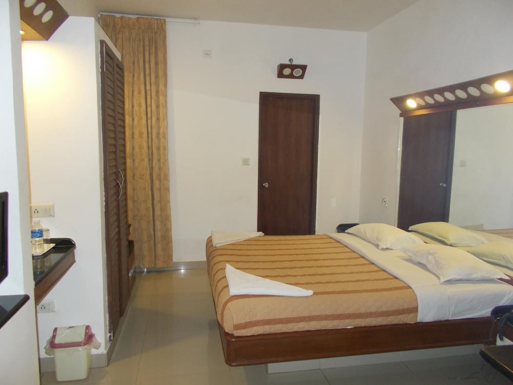 Lotus A Pondy Hotel 11/29