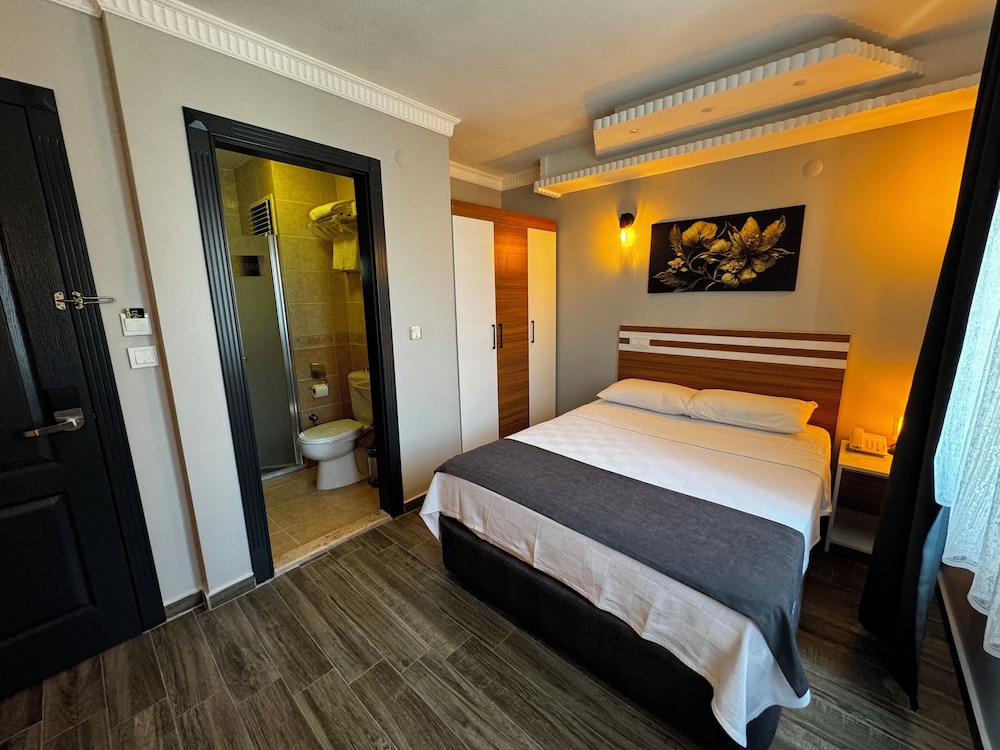 Lopera Beach Hotel 14/50