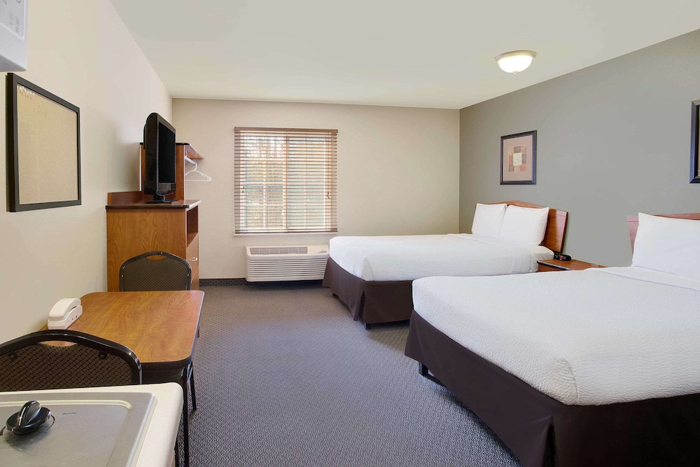 WoodSpring Suites Richmond West I-64 22/34