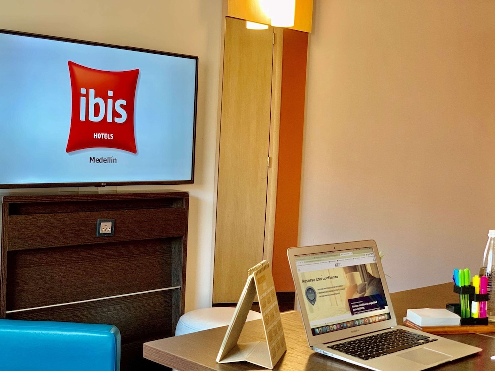 Ibis Medellin 9/67