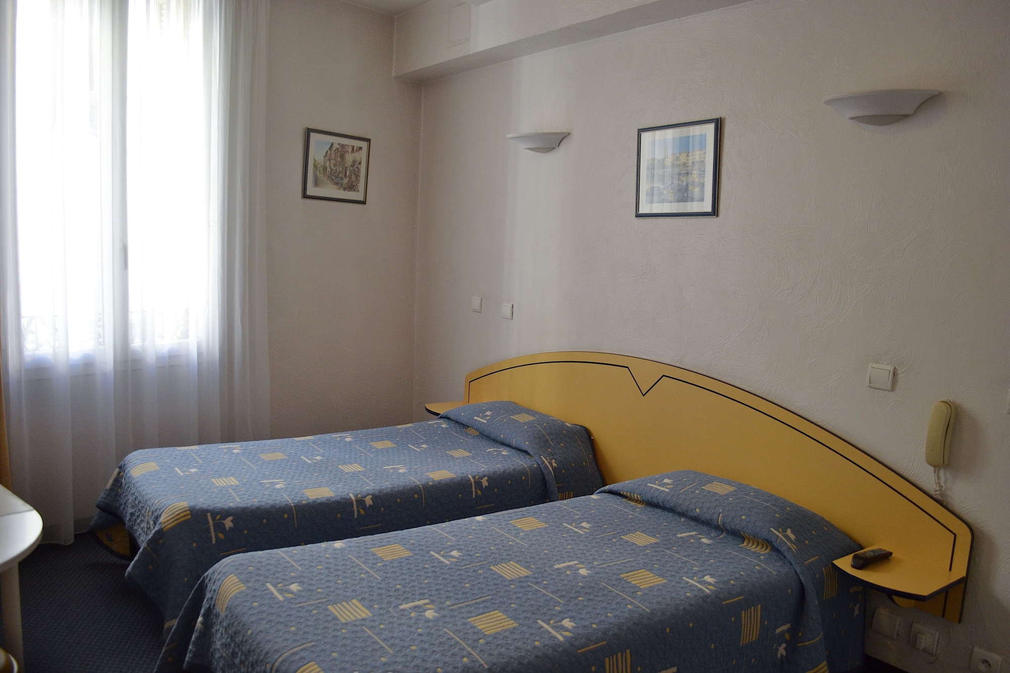 STANDARD, TWIN BEDS