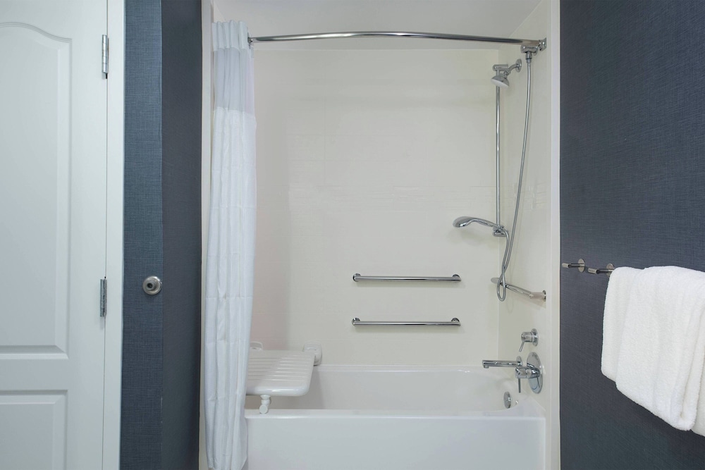 استوديو بسرير كوين مع أريكة، Residence Inn Memphis Downtown 10/10
