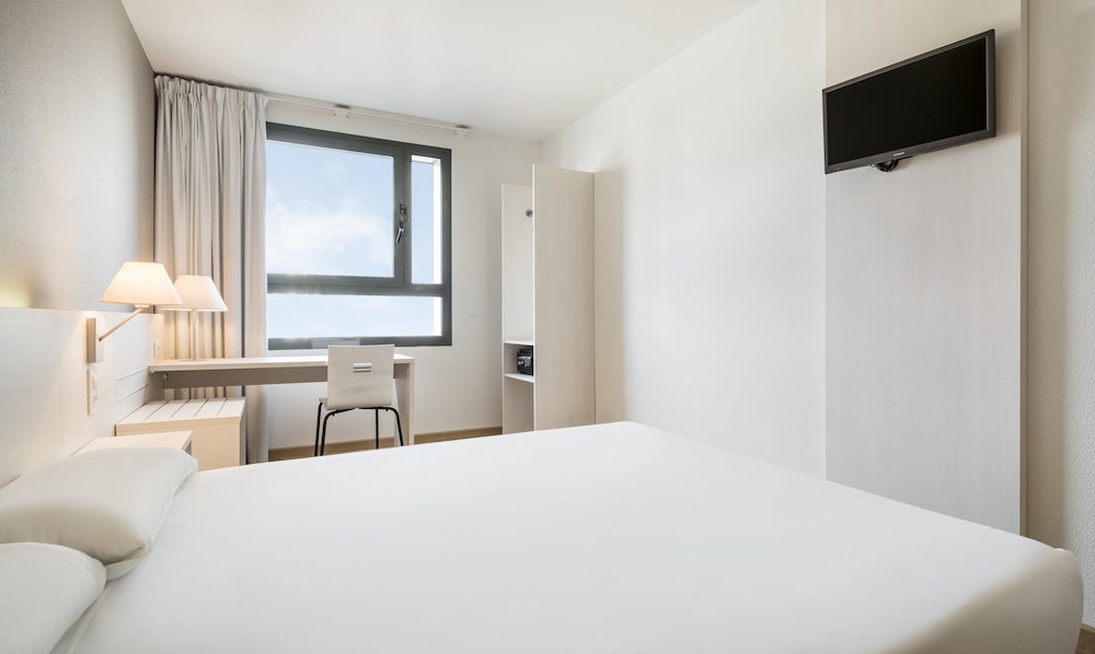ROOM, DOUBLE BED, PET FRIENDLY