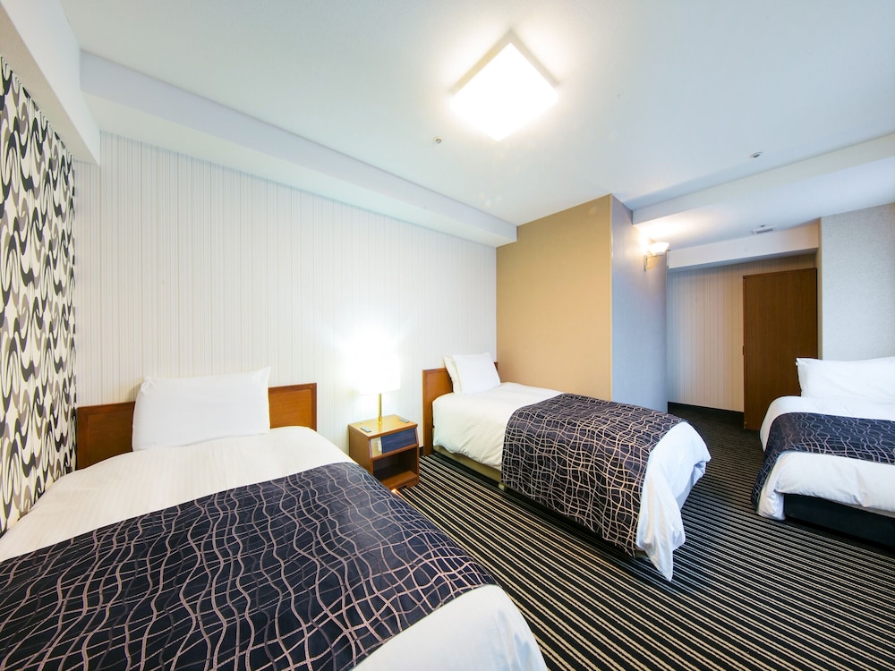 ROOM, TRIPLE