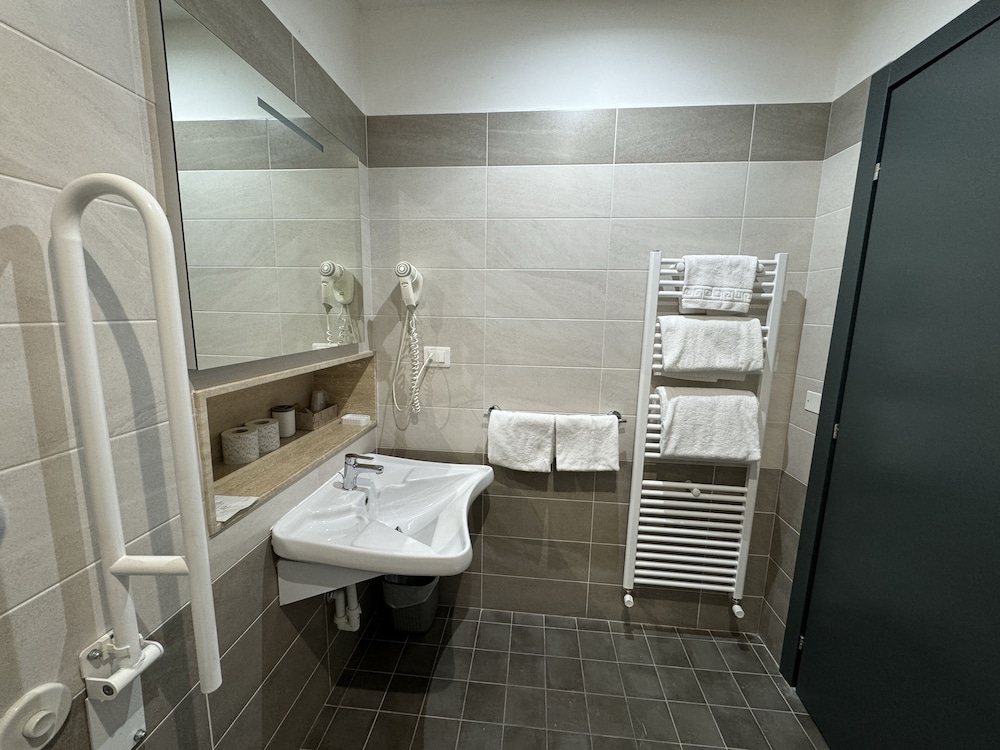 Hotel Holidays 54/54