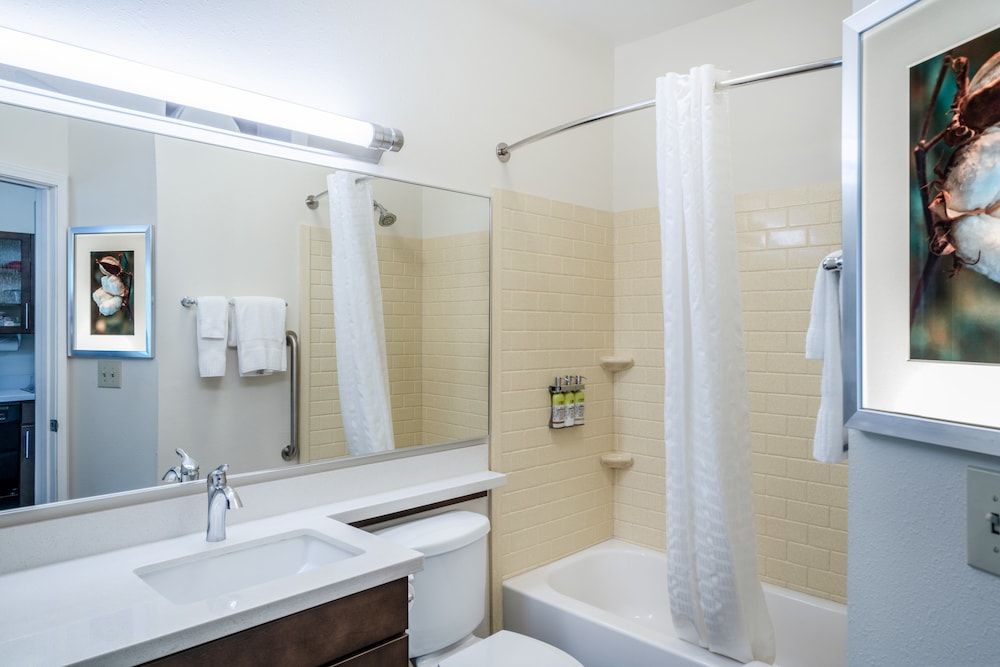 Candlewood Suites Auburn 21/44