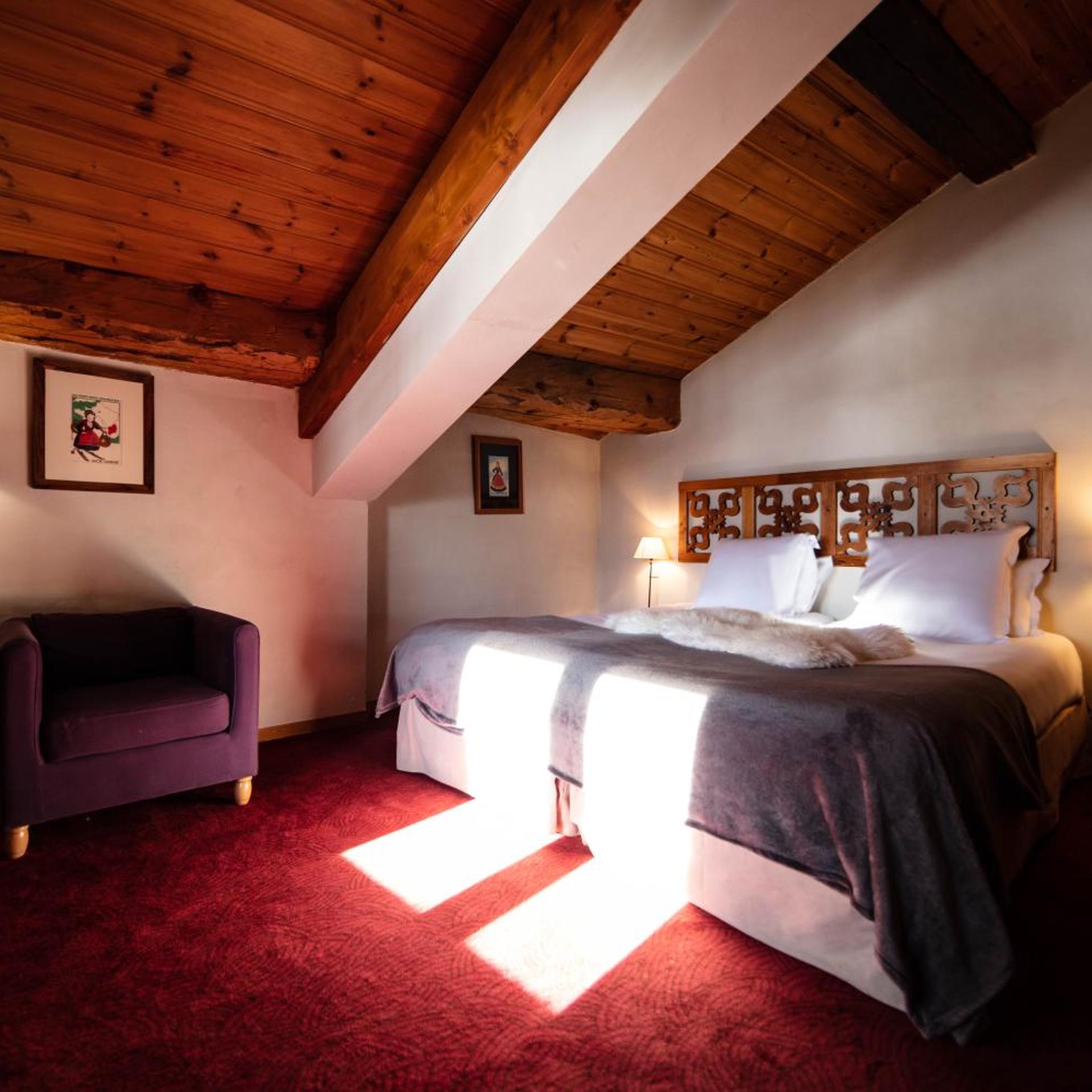 Room, Double Bed, Bathtub, South Wing