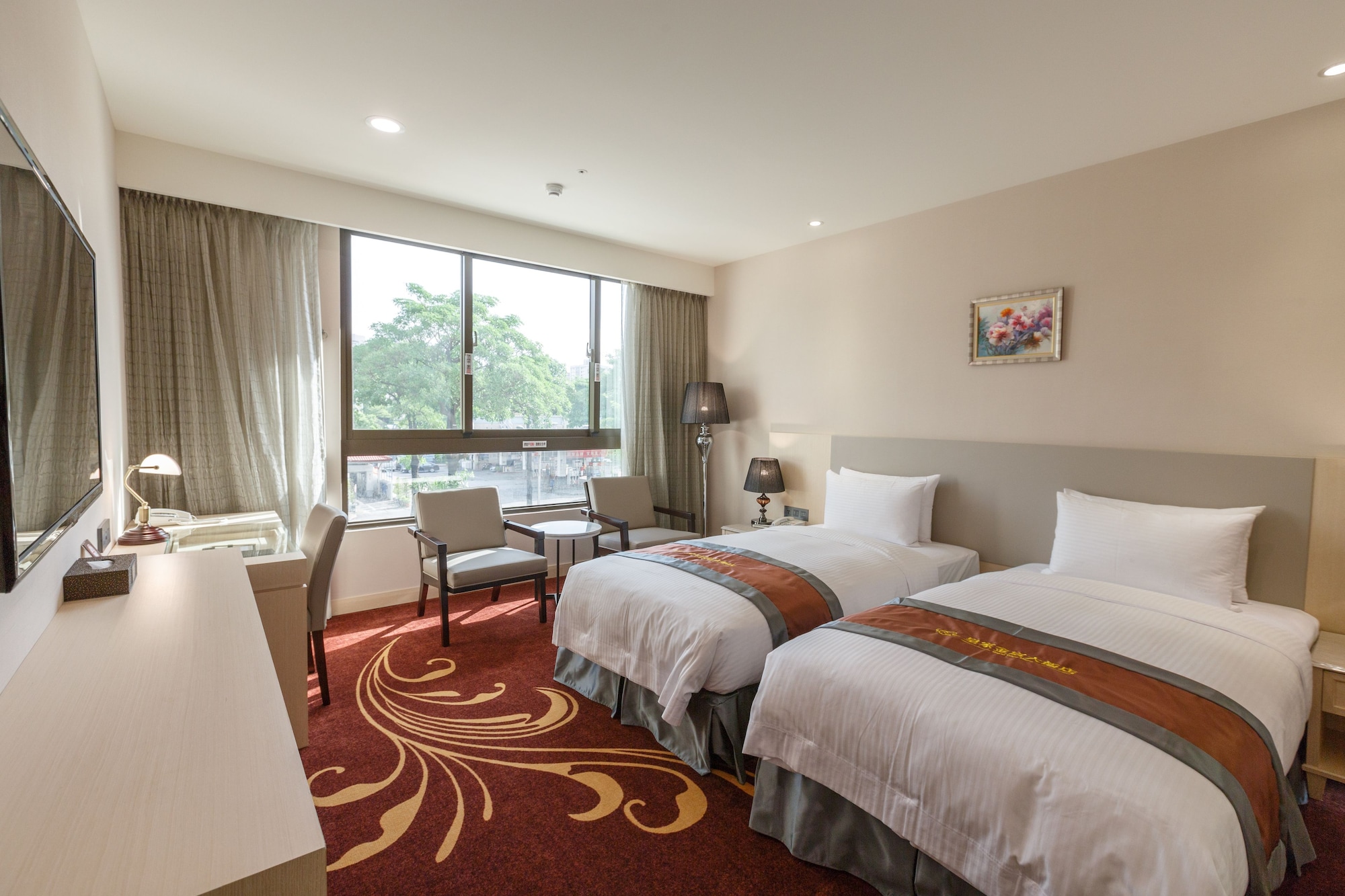 LUXURY, TWIN BEDS