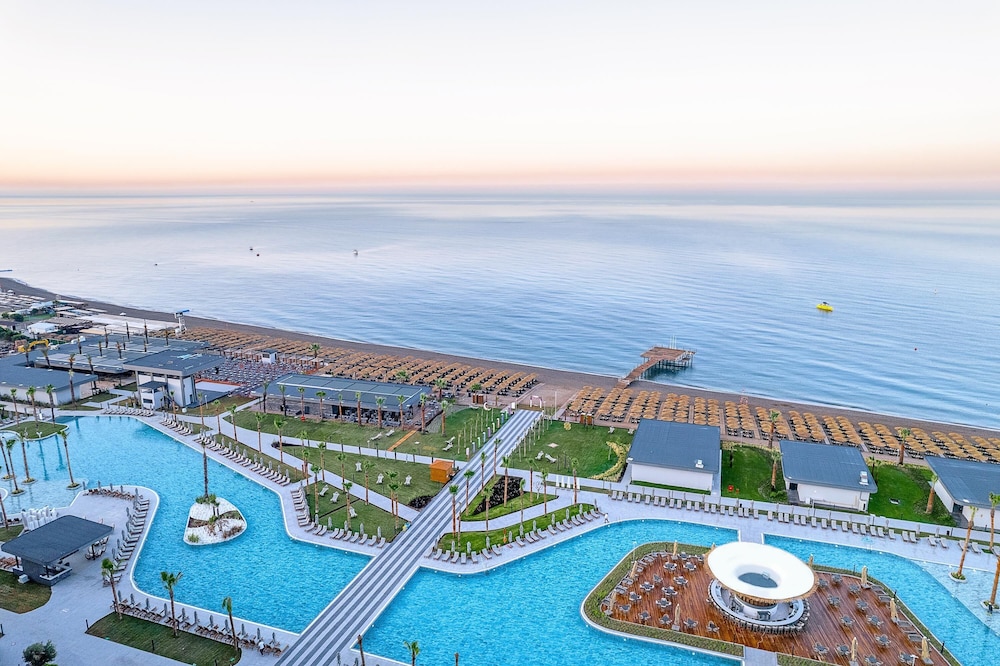 Lago Hotel Ex Azura Deluxe Resort & Aqua Sorgun 42/50