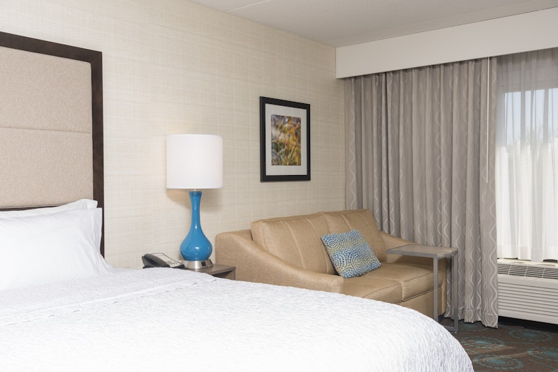 Hampton Inn Bloomington 16/62