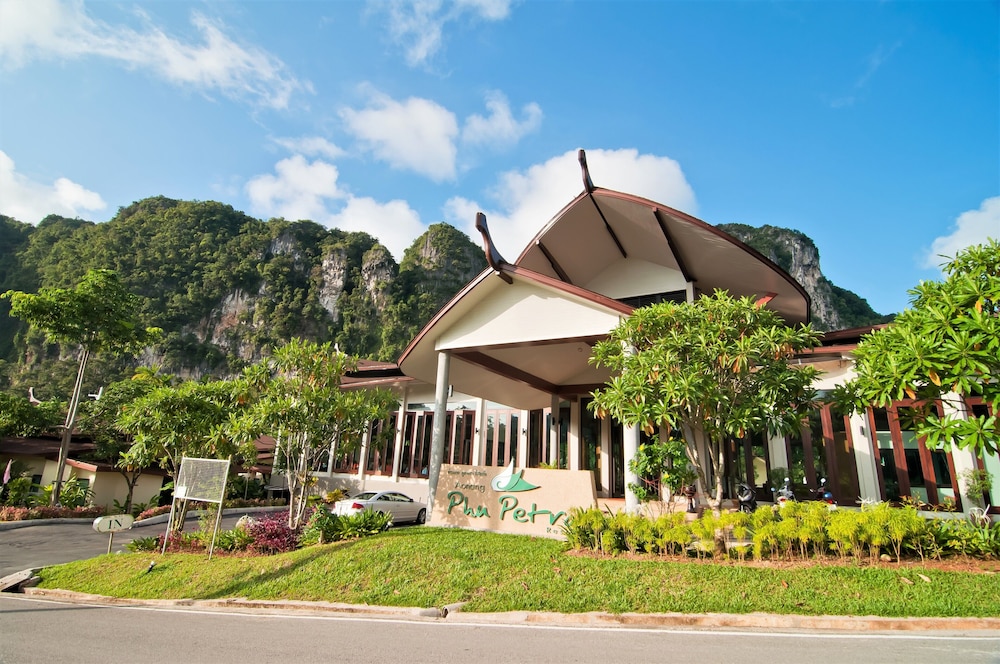 Aonang Phu Petra Resort 10/75