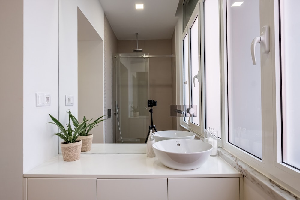 Hola Lisbon Suites 33/34