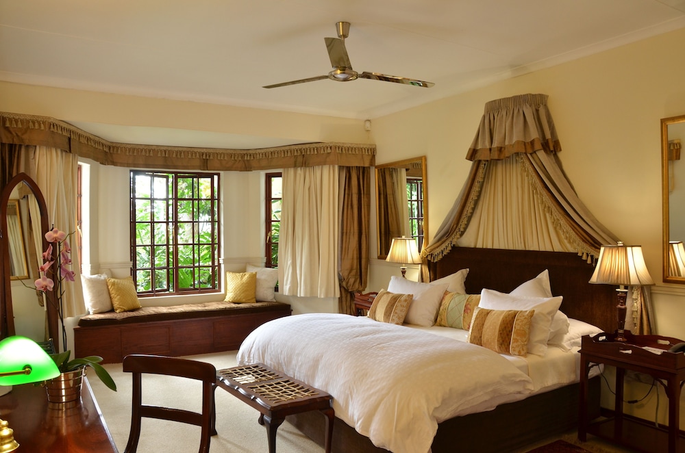 Highgrove House Country House 13/47