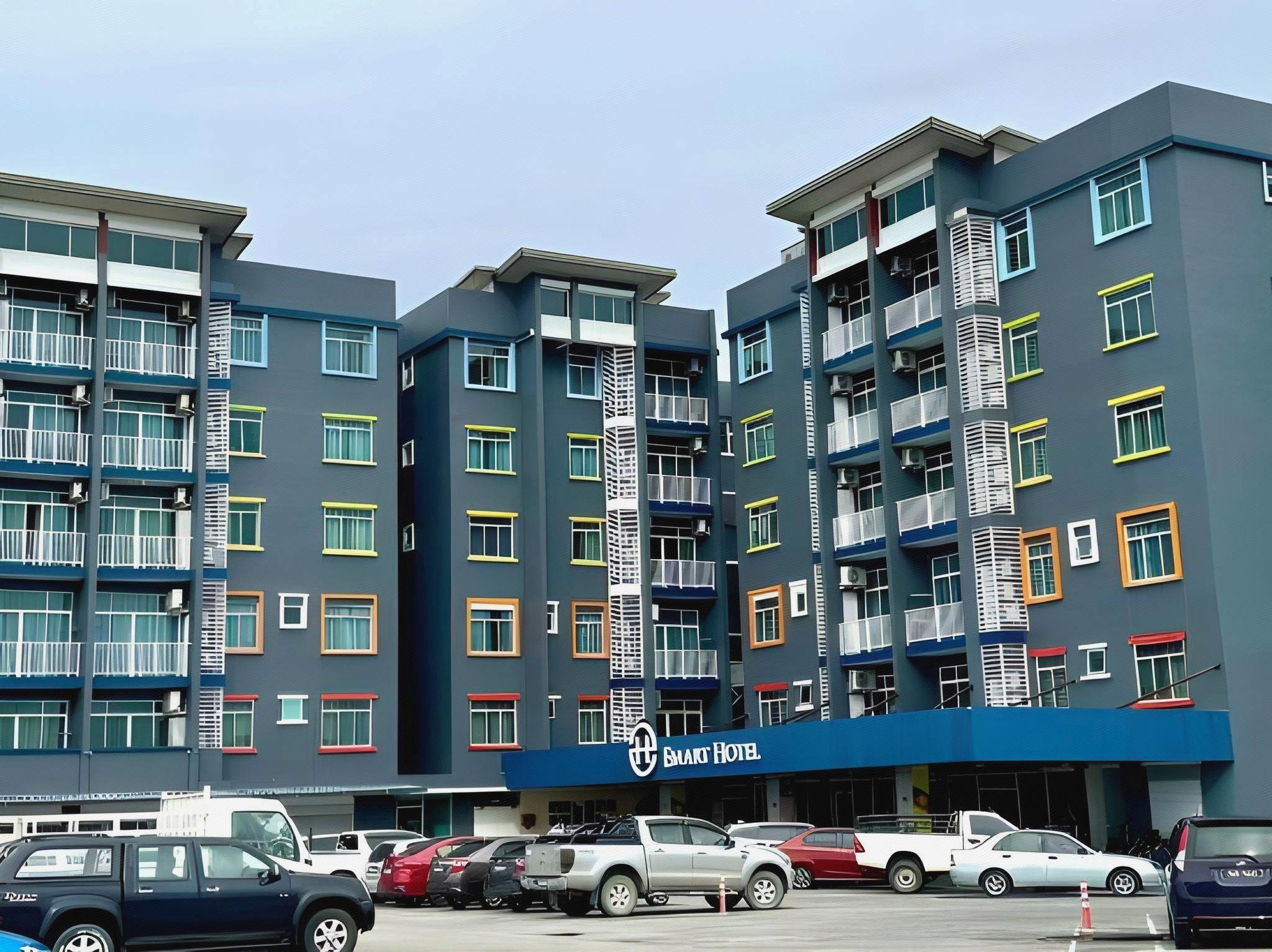 Emart Hotel (Riam) Sdn Bhd 13/50