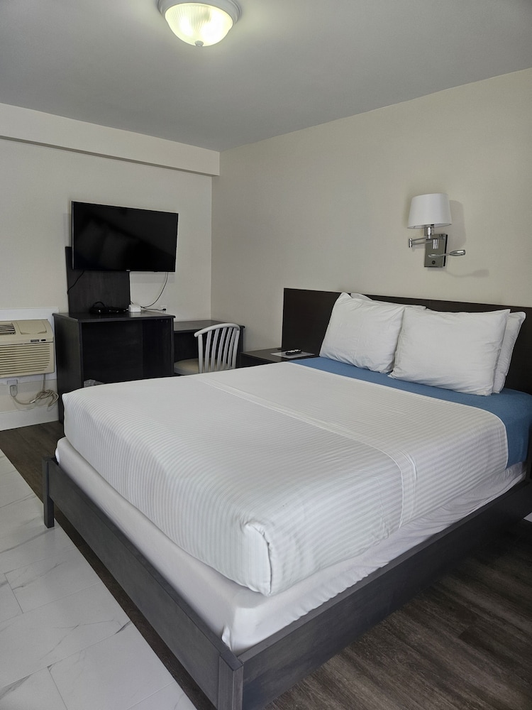Leelas Villa Inn Flesherton 3/28