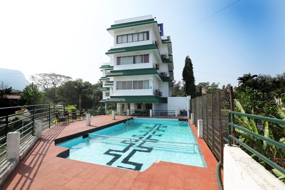 Sunrise Hill Resort 41/42