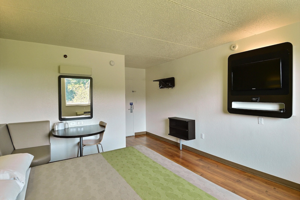 Motel6 Danvers, MA - Boston North 44/58