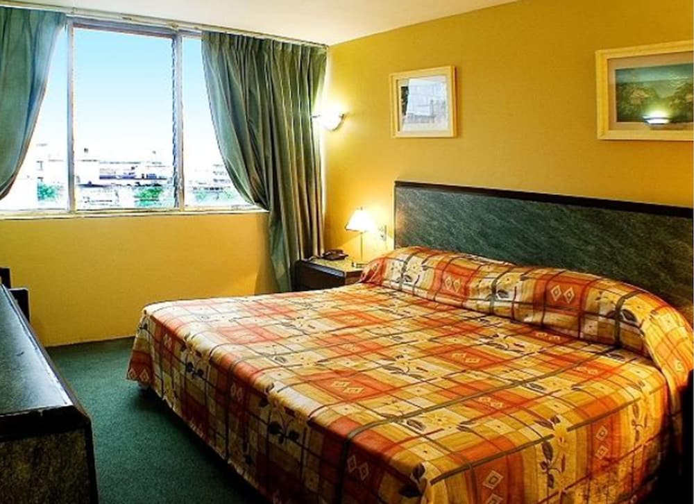 STANDARD, KING BED