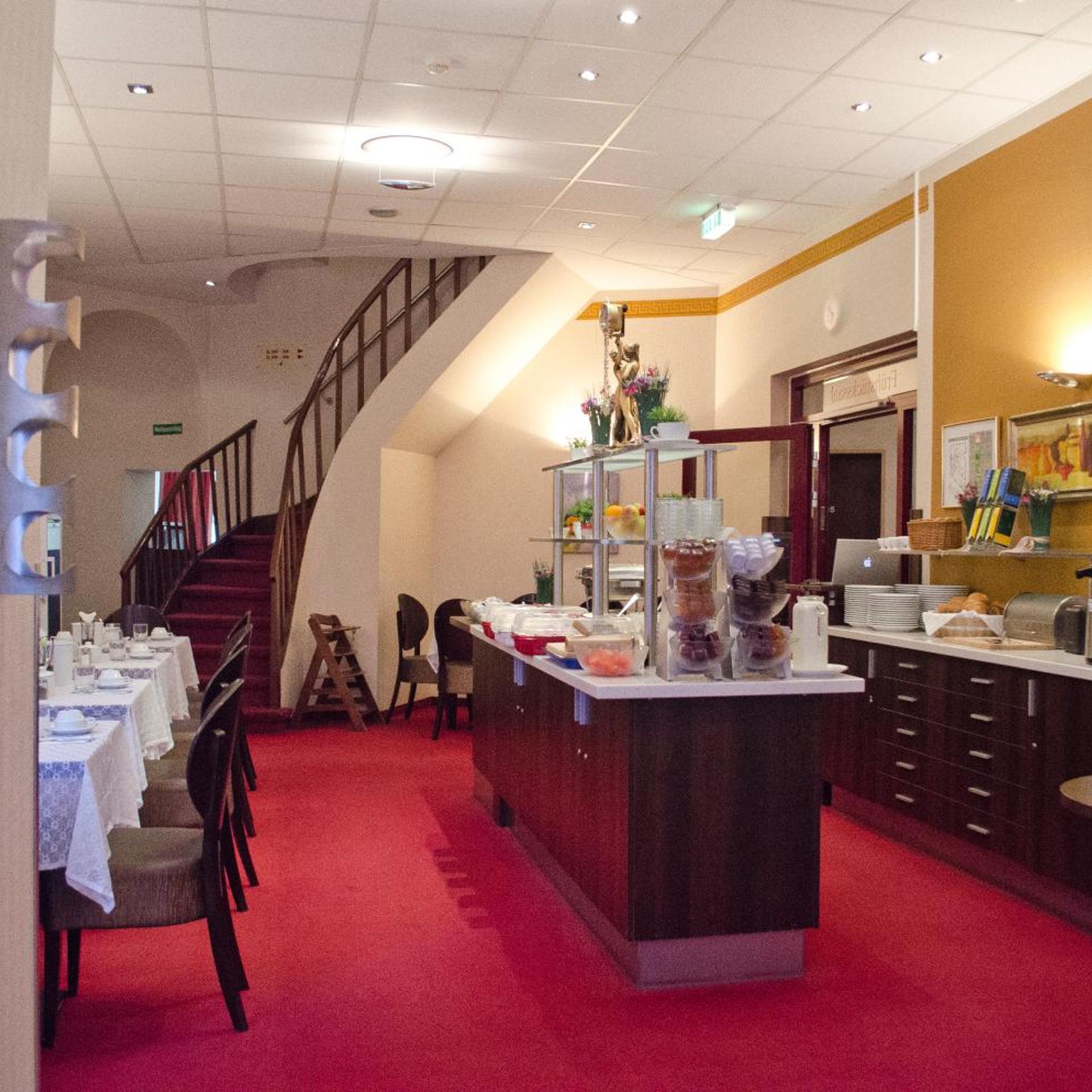 Hotel Polo Am Zob 30/54