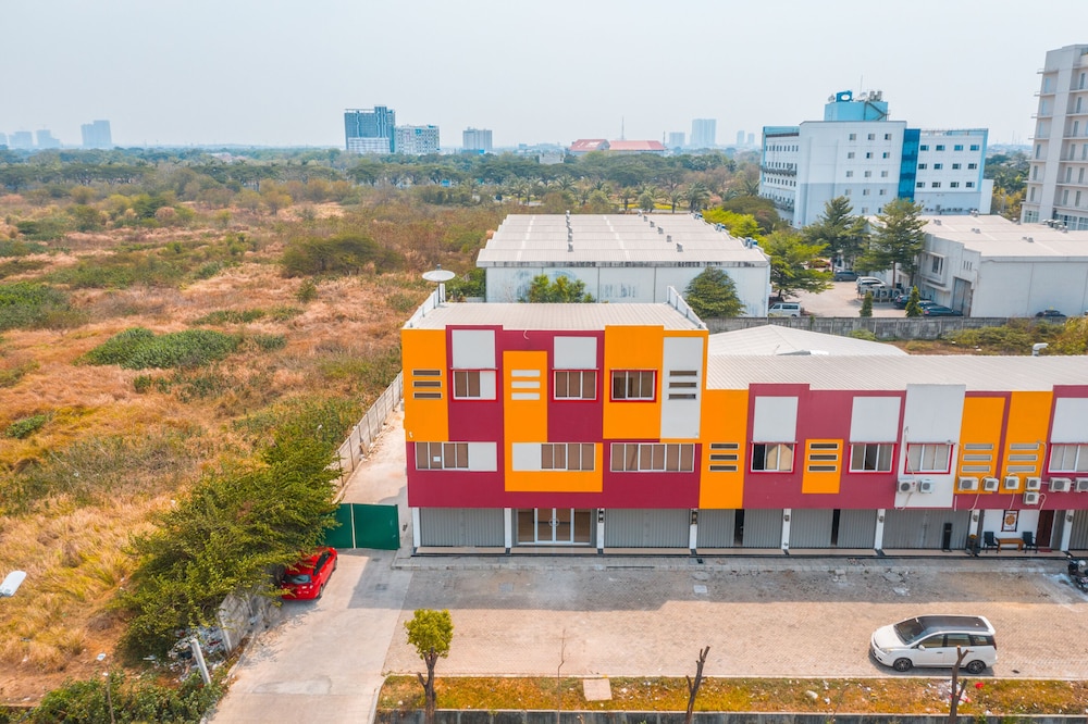 OYO 1552 Iodium Residence 15/17