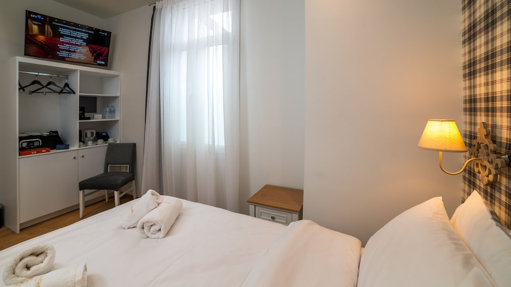Hotel Brettania 16/41