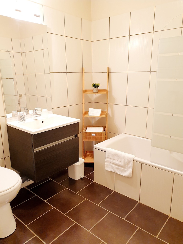 Comfort, Double Bed, HOTEL LE SAINT CYR 9/10