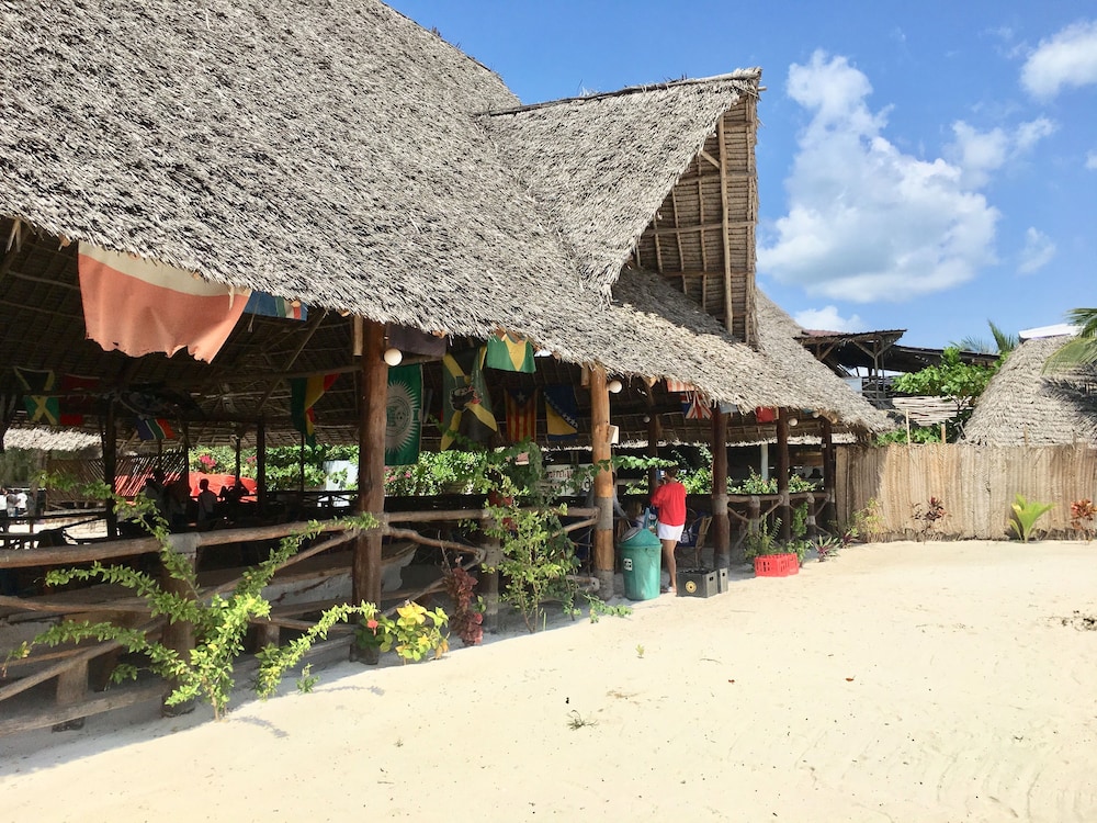 Mocco Beach Villa 64/78