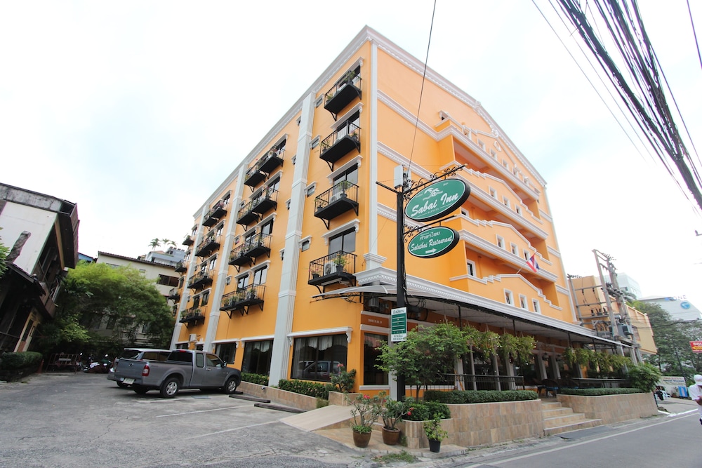 Sabai Inn 3/72