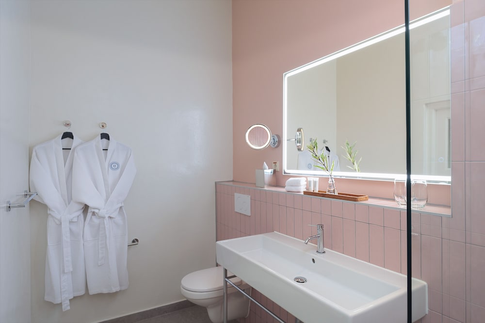 Kura Botanica Hotel 61/62