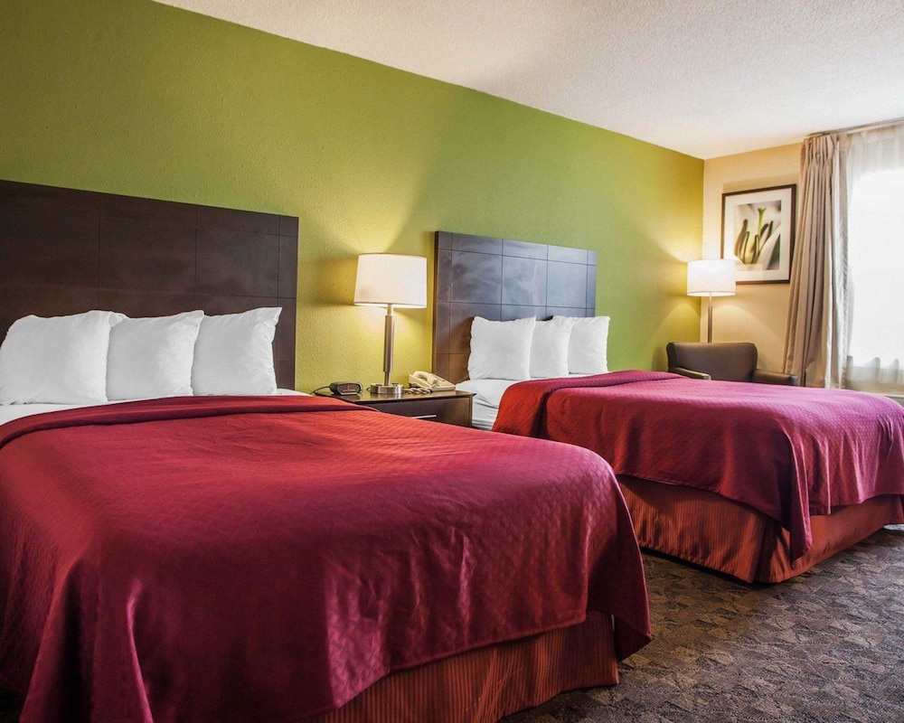 Quality Inn Saint Louis Airport 13/43