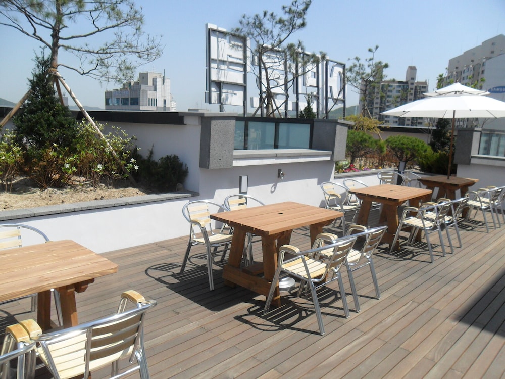 URBAN BOUTIQUE HOTEL 25/32