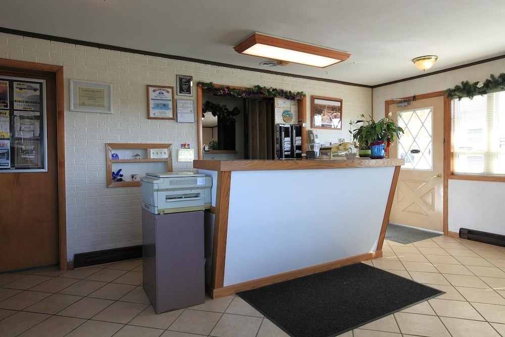 Americas Best Value Inn Suburban Motel 5/14