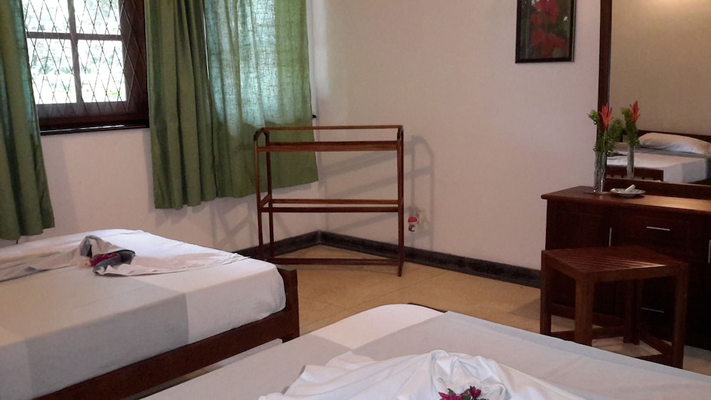 Arangala Bungalow 7/29