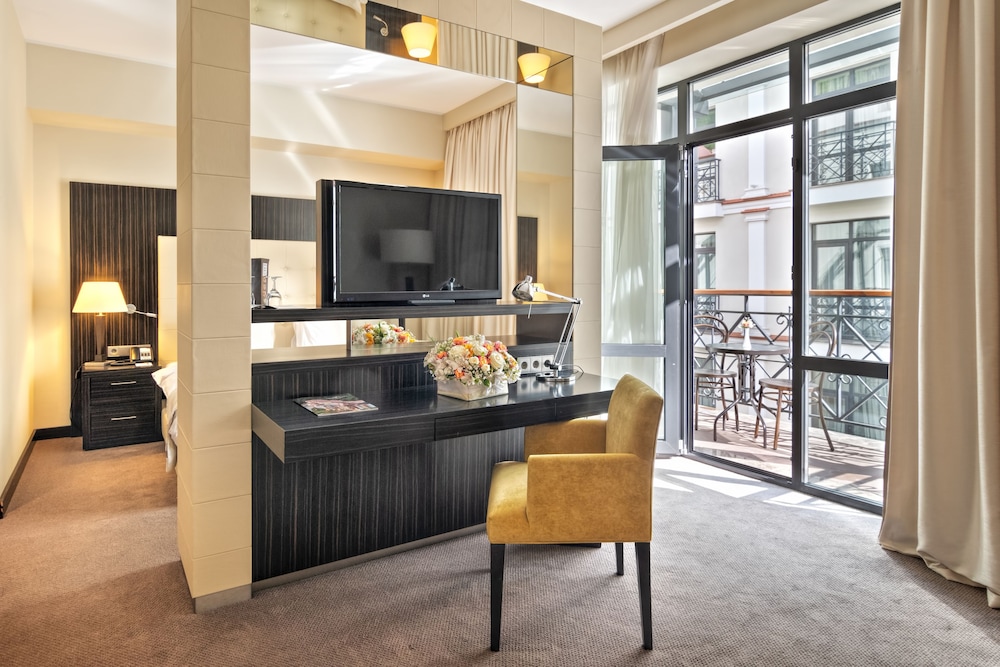 Crowne Plaza Borjomi 45/76
