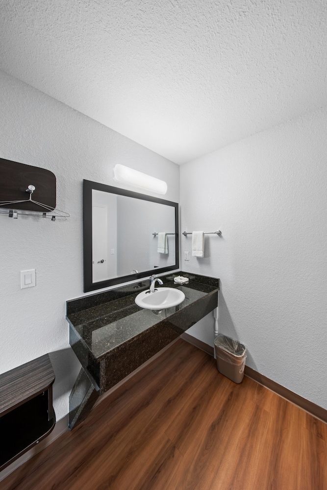 Motel6 Moultrie, GA 45/62