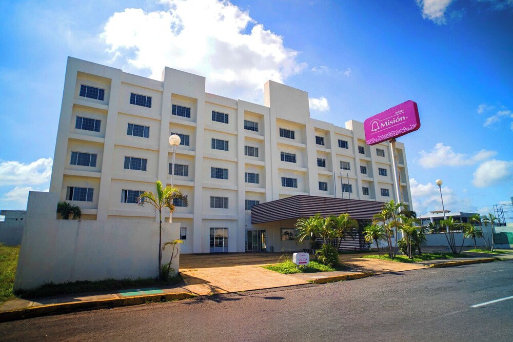 Hotel Mision Veracruz 1/23