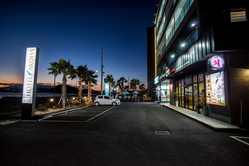 Hotel Aroha 34/47