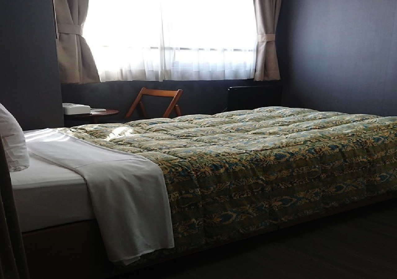 Room, Smoking