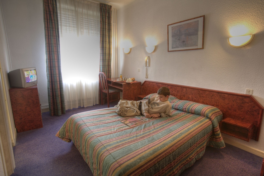 Hotel de Nevers 2/25
