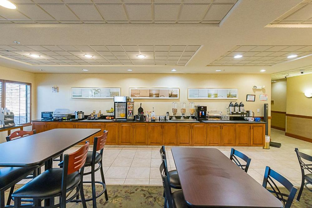 Sweetwater Lodge - Rock Springs - Green River 33/41