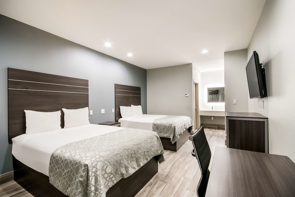Americas Best Value Inn & Suites Northeast Houston Downtown I-610 12/28