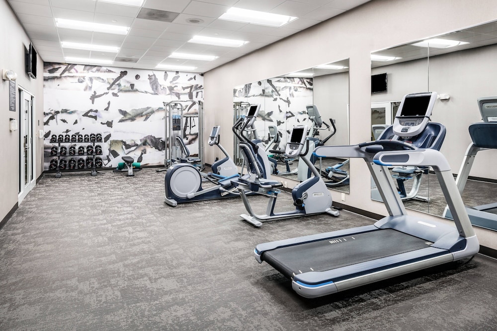 Residence Inn by Marriott Springfield 8/27