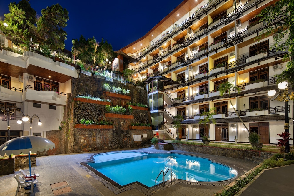 Royal Tretes View Hotel Convention 8/58