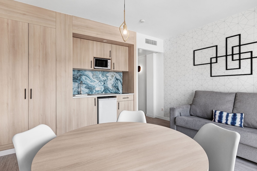 Palmanova Suites by TRH 34/46