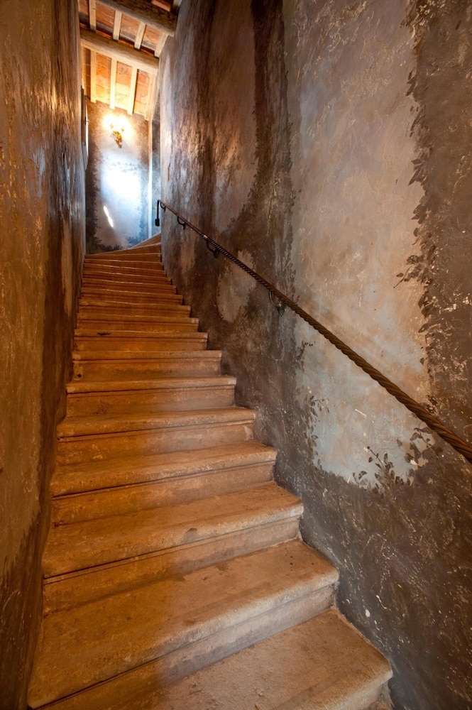 Relais Castello Bevilacqua 15/50